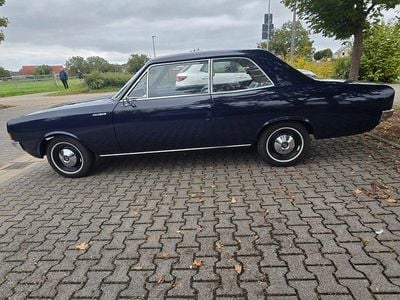 Usado Opel Rekord 90 HP (66 kW) 1967 Azul Sedan