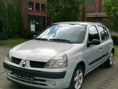Brugt Renault Clio II 58 HK (42 kW) 2004 Sølv Hatchback