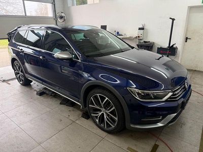 Gebraucht VW Passat Alltrack 190 PS (139 kW) 2018 Atlantic blue Kombi