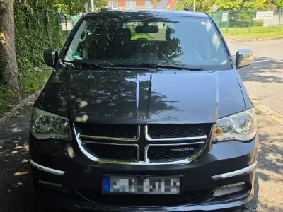 Gebraucht Dodge Grand Caravan 283 PS (208 kW) 2011 Schwarz Van / Kleinbus