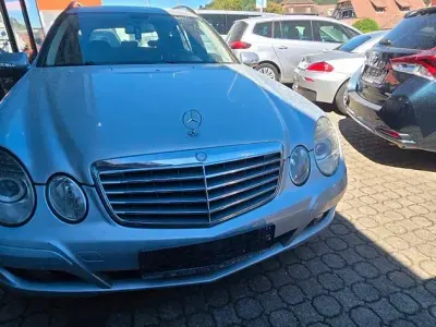 Gebraucht Mercedes E220 170 PS (125 kW) 2007 Silber Kombi