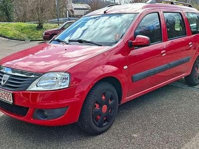 Gebraucht Dacia Logan Lauréate 105 PS (77 kW) 2009 Rot Kombi