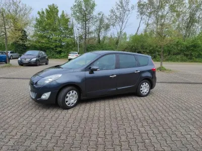 Gebraucht Renault Grand Scénic III Expression 131 PS (96 kW) 2011 Grau Van / Kleinbus