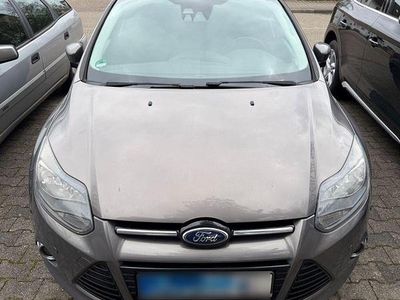 Gebraucht Ford Focus SYNC Edition 140 PS (102 kW) 2013 Braun Limousine