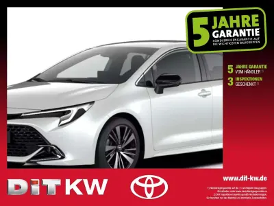 Neu Toyota Corolla 178 PS (130 kW) 2026 Platinum white pearl mc. Kombi