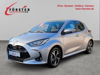 Neu Toyota Yaris Hybrid 116 PS (85 kW) 2025 Silber Limousine