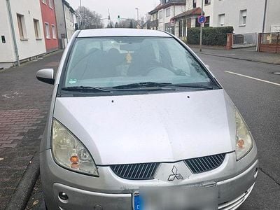Grau Gebraucht 2007 Mitsubishi Colt Kleinwagen | 2.400 € (Fairer Preis)