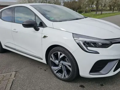 Gebraucht Renault Clio V Bose Edition 140 PS (102 kW) 2023 Weiß Kleinwagen