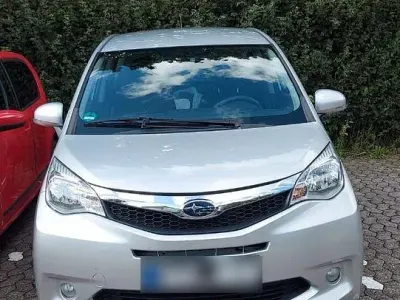 Gebraucht Subaru Trezia Active 90 PS (66 kW) 2012 Grau Kleinwagen