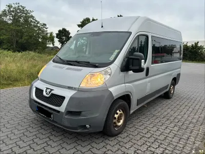 Gebraucht Peugeot Boxer 160 PS (117 kW) 2011 Grau Van