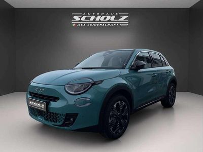 Neu Fiat 600 La Prima 110 PS (80 kW) 2025 Acqua blau SUV