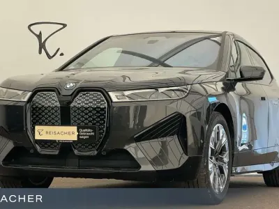 Gebraucht BMW iX Sport Line 239 kW (326 PS) 2023 Sophistograu brillanteffekt SUV