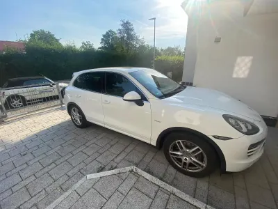Gebraucht Porsche Cayenne 245 PS (180 kW) 2012 Weiß SUV