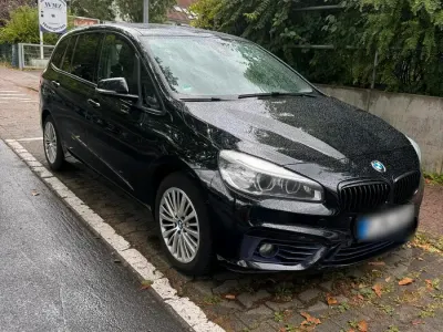 Gebraucht BMW 220 Sport Line 190 PS (139 kW) 2016 Schwarz Van / Kleinbus