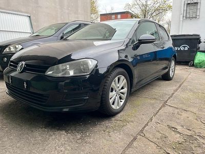 Usado VW Golf VII 86 HP (63 kW) 2012 Preto Citadino