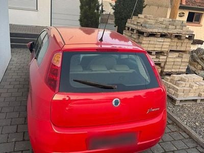 Usata Fiat Punto 60 CV (44 kW) 2006 Rosso Utilitaria