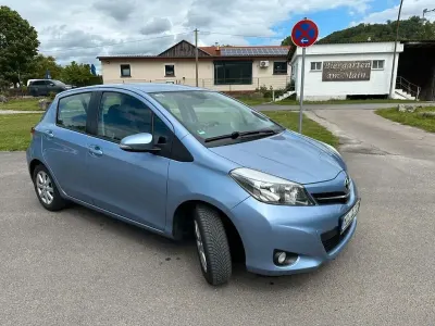 Gebraucht Toyota Yaris Executive 99 PS (72 kW) 2012 Kleinwagen