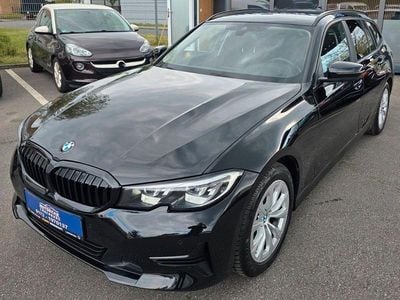 Begagnad BMW 318 Advantage 156 HK (114 kW) 2020 Svart Kombi