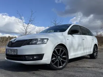 Używany Skoda Rapid 105 KM (77 kW) 2015 Biały Hatchback