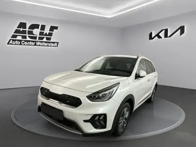 Używany Kia Niro Spirit 141 KM (103 kW) 2022 Biały SUV