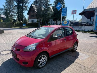 Second-hand Toyota Aygo 60 CP (44 kW) 2009 Roșu Hatchback