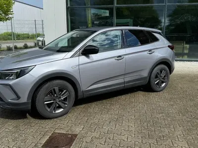 Używany Opel Grandland X 131 KM (96 kW) 2022 Szary SUV