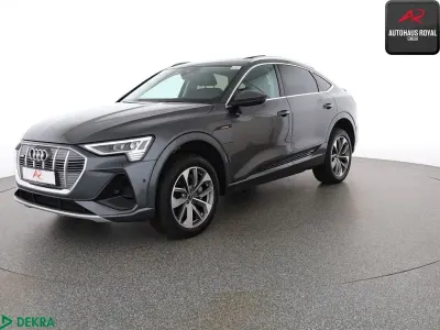 Gebraucht Audi e-tron Sportback S-Line 300 kW (408 PS) 2022 Daytonagrau perleffekt SUV