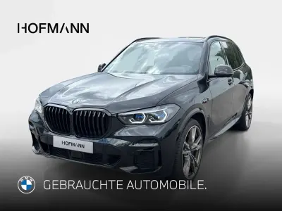 Gebraucht BMW X5 M M Sport 530 PS (389 kW) 2023 Saphirschwarz metallic SUV