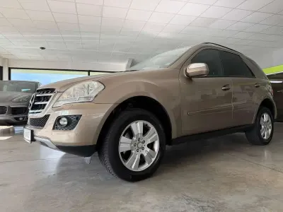 Gebraucht Mercedes ML350 231 PS (169 kW) 2010 Sanidinbeige  metalliclack SUV