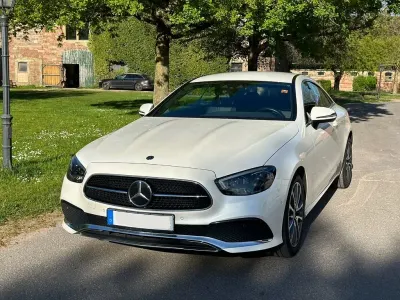 Gebraucht Mercedes E220 194 PS (142 kW) 2020 Weiß Coupé