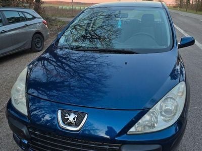 Gebraucht Peugeot 307 Tendance 109 PS (80 kW) 2005 Blau Limousine