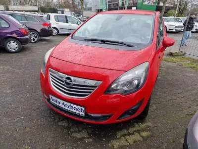 Gebraucht Opel Meriva 110 PS (80 kW) 2010 Classic rot Van / Kleinbus