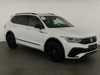 Gebraucht VW Tiguan Allspace R-line 190 PS (139 kW) 2023 Oryxweiß perlmutteffekt SUV