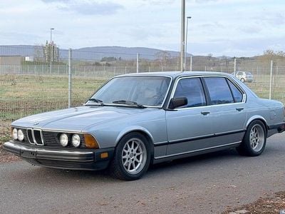 Second-hand BMW 735 218 CP (160 kW) 1986 Argintiu Berlinǎ