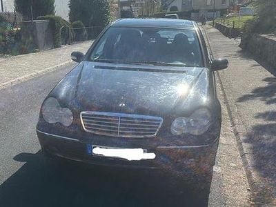 Gebraucht Mercedes C200 163 PS (119 kW) 2001 Schwarz Limousine