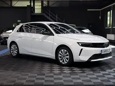 Gebraucht Opel Astra Elegance 131 PS (96 kW) 2023 Weiß Kleinwagen