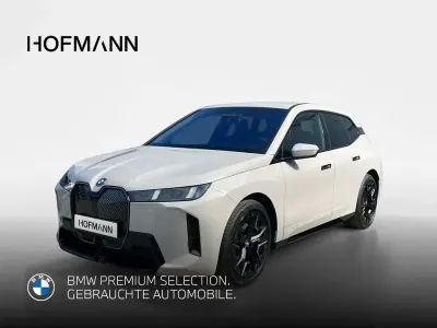 Gebraucht BMW iX M Sport 300 kW (408 PS) 2025 Dune grey metallic SUV