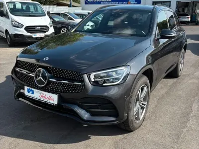 Gebraucht Mercedes GLC300 AMG 194 PS (142 kW) 2022 Grau SUV