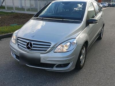Gebraucht Mercedes B200 135 PS (99 kW) 2005 Silber Van / Kleinbus