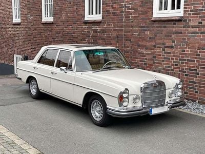 Weiß Gebraucht 1966 Mercedes W108 SE Limousine | 16.900 €