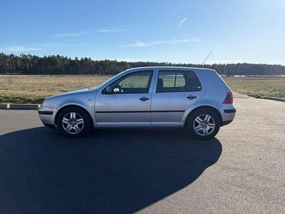 Gebraucht VW Golf IV 101 PS (74 kW) 2002 Silber Kleinwagen