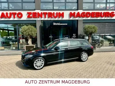Gebraucht Mercedes C180 156 PS (114 kW) 2020 Schwarz Kombi