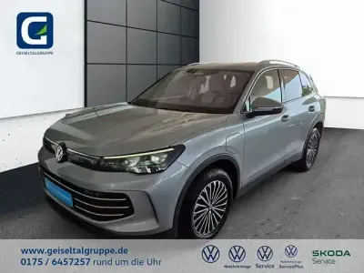 Gebraucht VW Tiguan Elegance 204 PS (150 kW) 2025 Oyster silver SUV