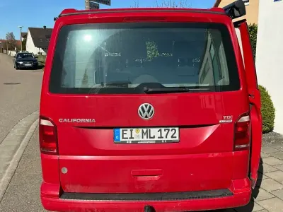 Gebraucht VW California California 150 PS (110 kW) 2018 Rot Van