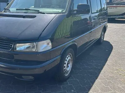 Gebraucht VW Multivan 150 PS (110 kW) 2000 Schwarz Van / Kleinbus