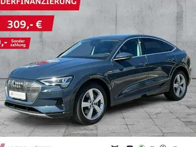 Gebraucht Audi Q8 Sportback e-tron Advanced Plus 300 kW (408 PS) 2022 Blau SUV