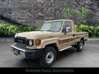 Gebraucht Toyota Land Cruiser 204 PS (150 kW) 2024 Beige SUV