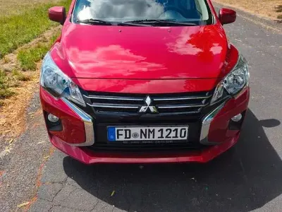 Gebraucht Mitsubishi Space Star Select 71 PS (52 kW) 2022 Rot Kleinwagen