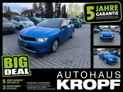 Usata Opel Astra Elegance 131 CV (96 kW) 2023 Blu Berlina