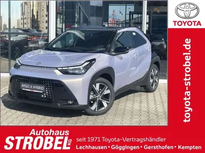 Neu Toyota Aygo X 116 PS (85 kW) 2026 Light purple silver / black SUV